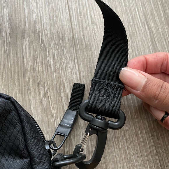 Adidas unisex utility festival crossbody bag - Picture 6 of 13